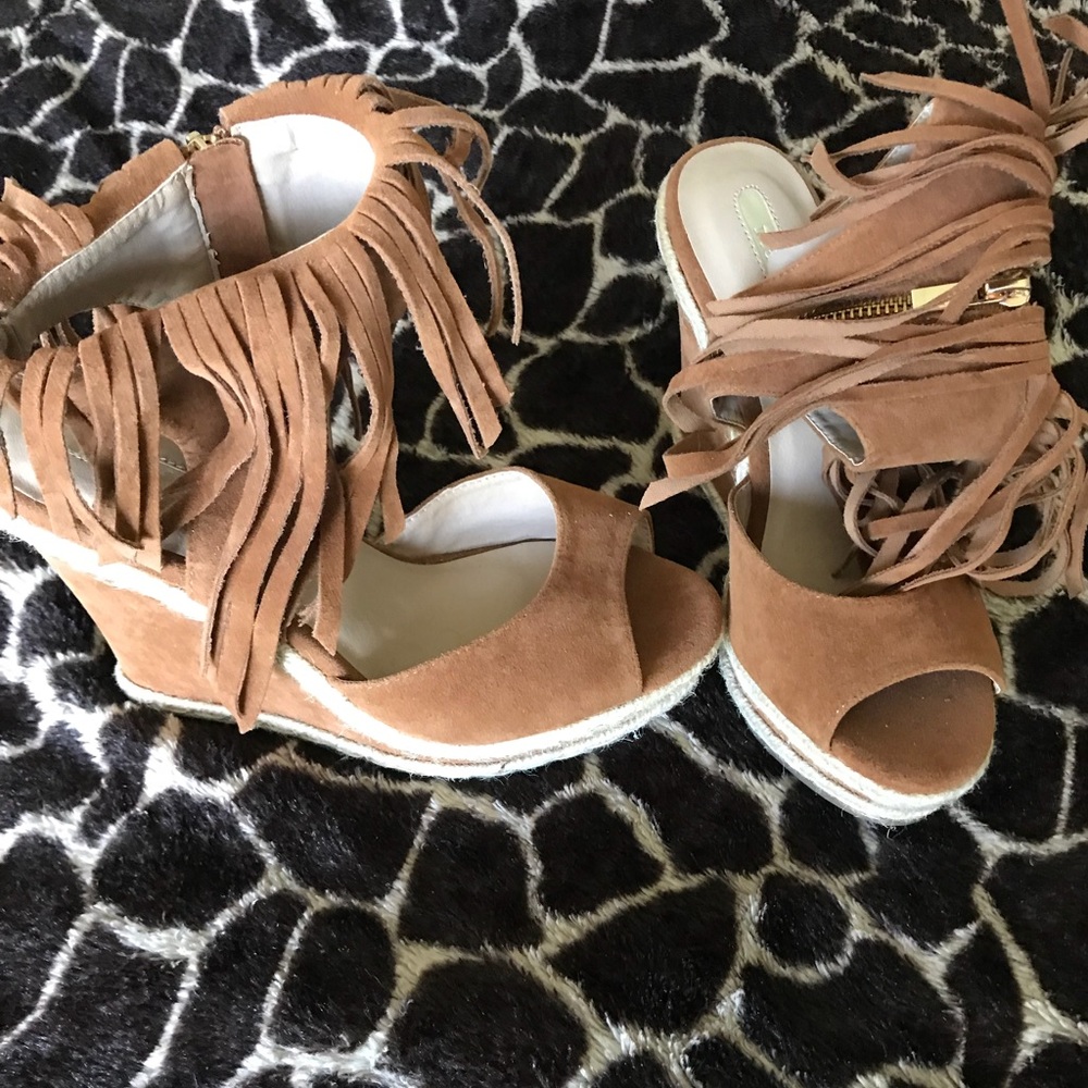 🆕 Mark. Here to sway wedges